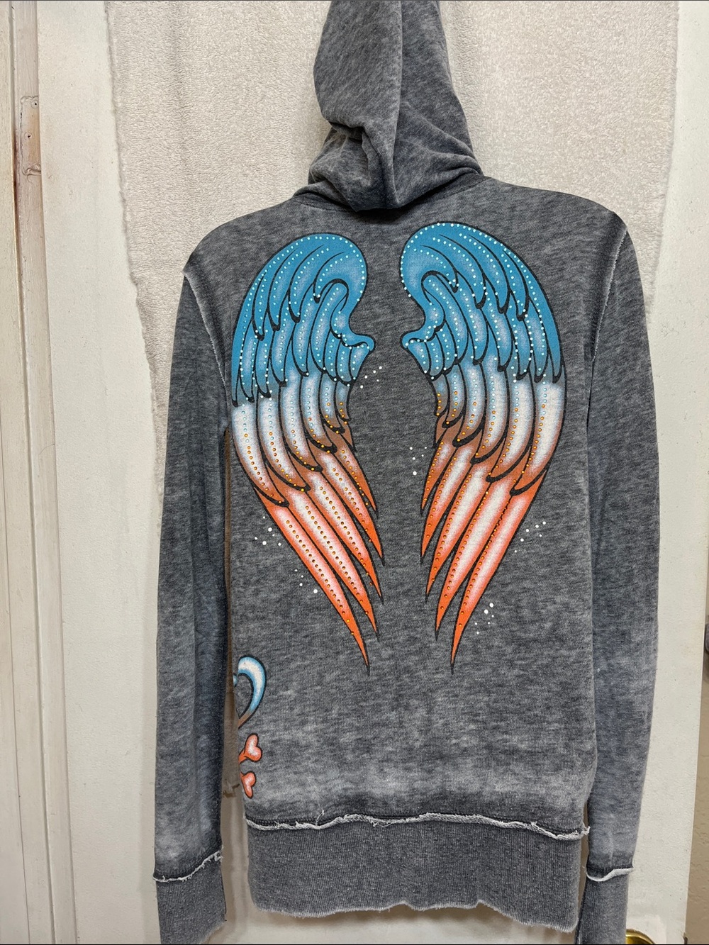 πͺ½β€οΈπ€ππͺ½SINFUL Gray Zip-Up Hoodie with Blue & Orange Winged Heart Graphicβ€οΈπͺ½π€πͺ½ππͺ½ - Picture 4 of 10